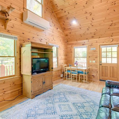 Quaint Blue Ridge Cabin Rental With On-Site Stream! Sparta Екстериор снимка