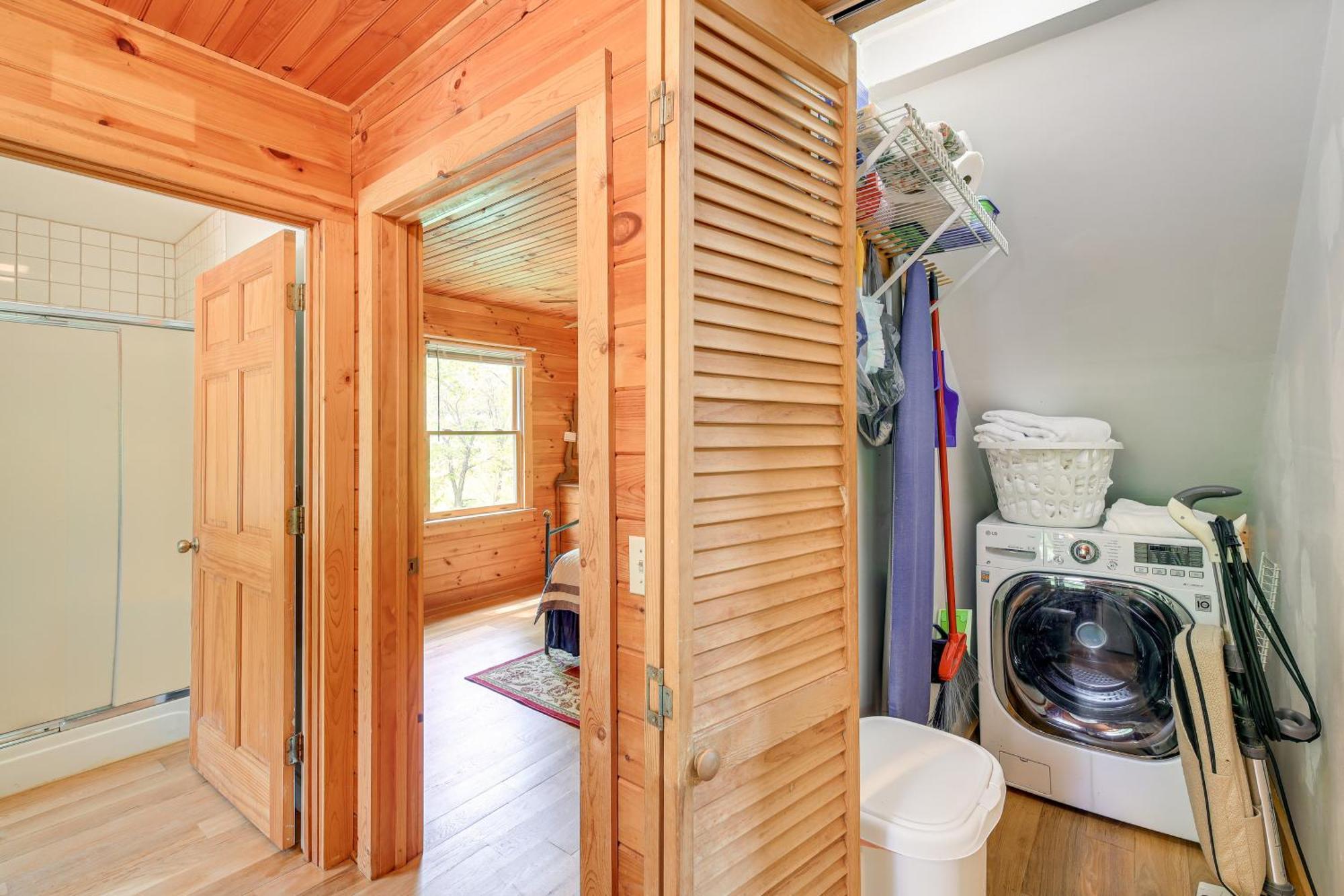 Quaint Blue Ridge Cabin Rental With On-Site Stream! Sparta Екстериор снимка