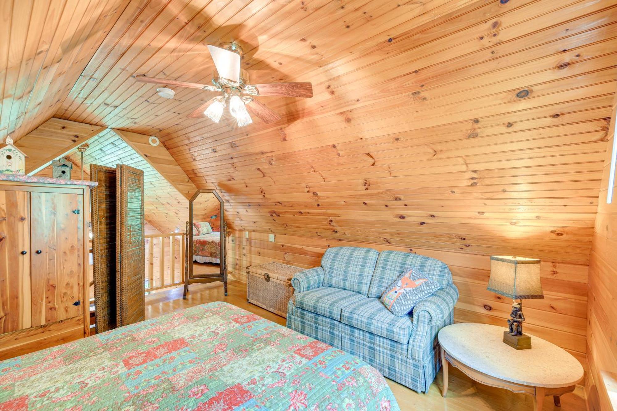 Quaint Blue Ridge Cabin Rental With On-Site Stream! Sparta Екстериор снимка
