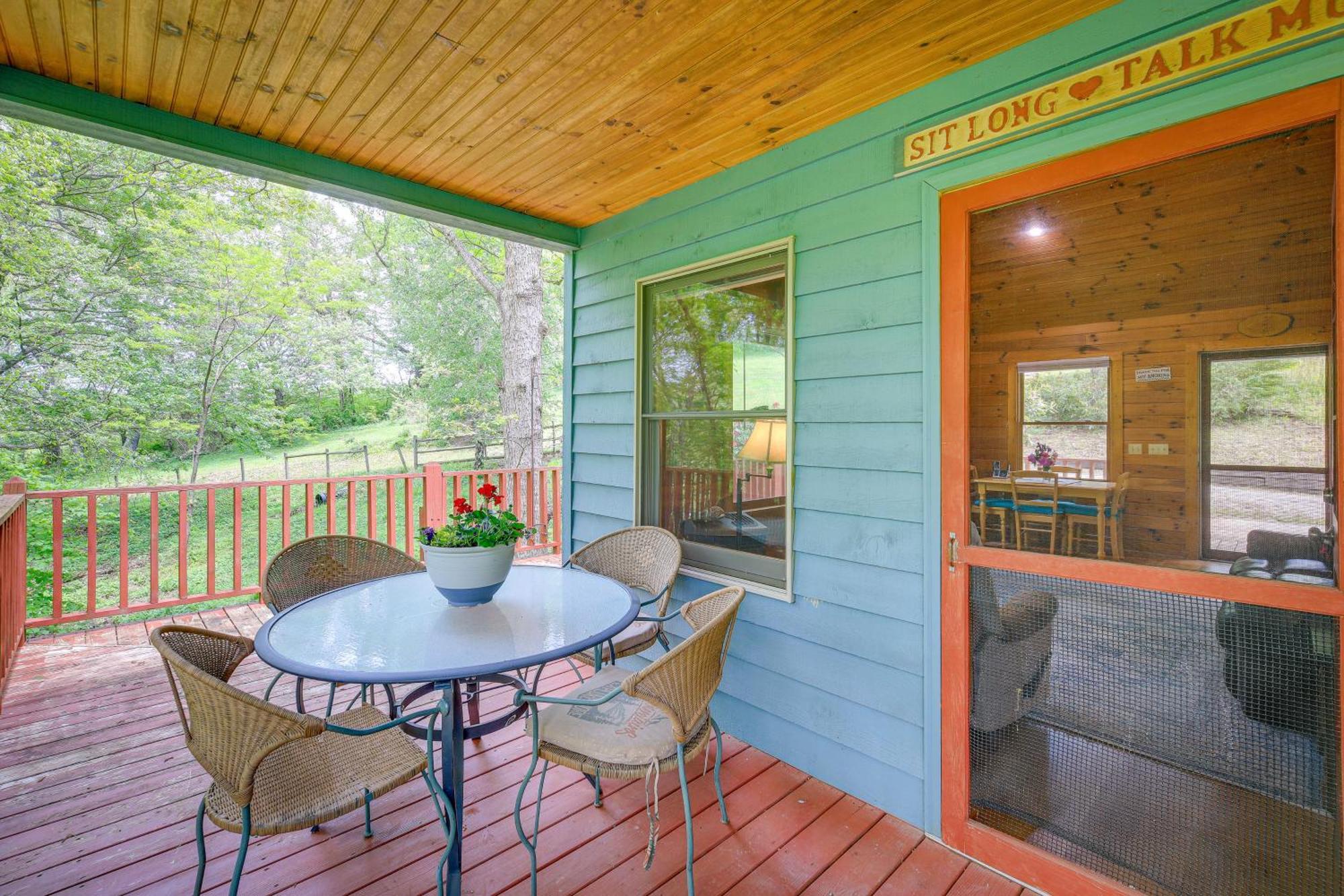 Quaint Blue Ridge Cabin Rental With On-Site Stream! Sparta Екстериор снимка