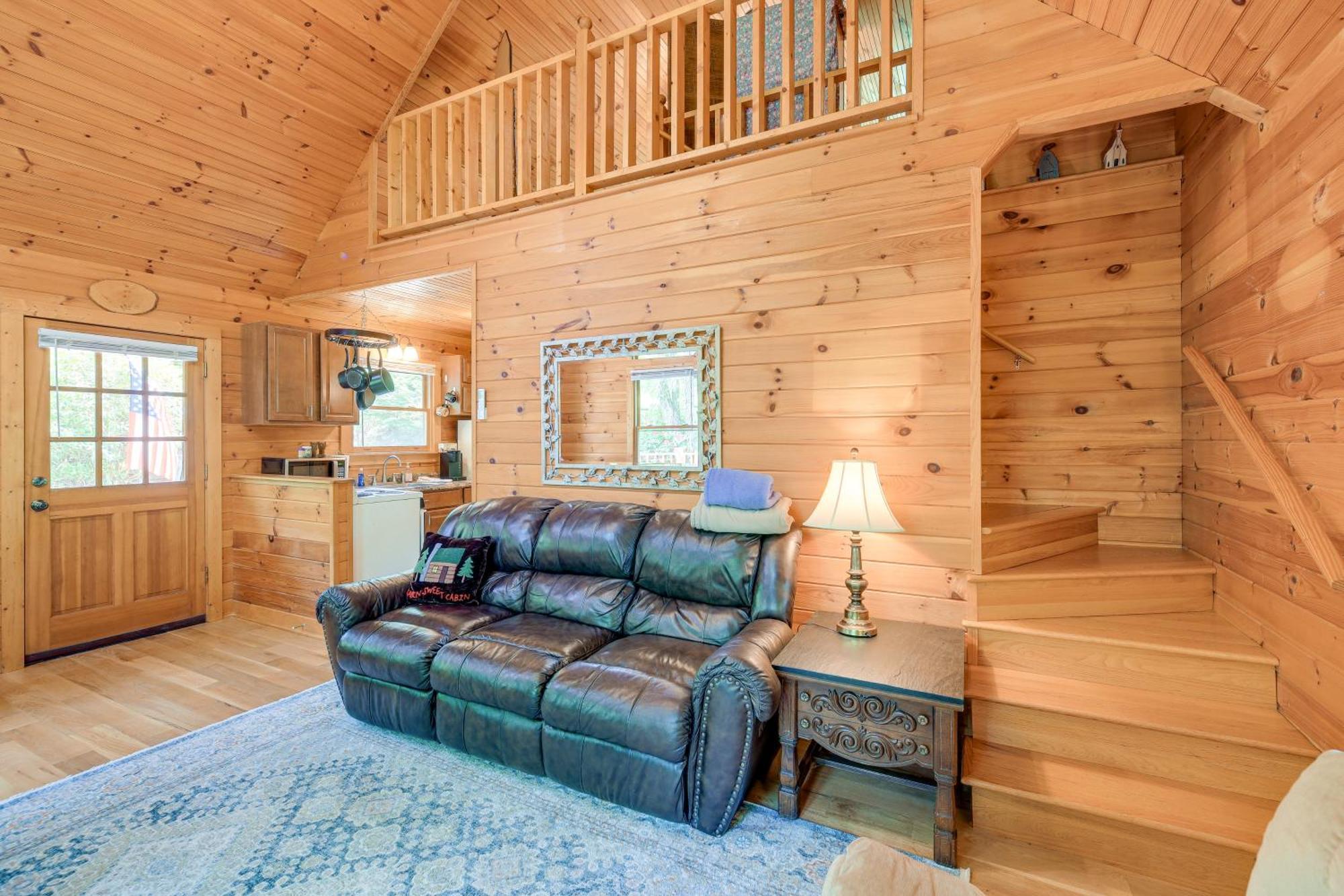 Quaint Blue Ridge Cabin Rental With On-Site Stream! Sparta Екстериор снимка