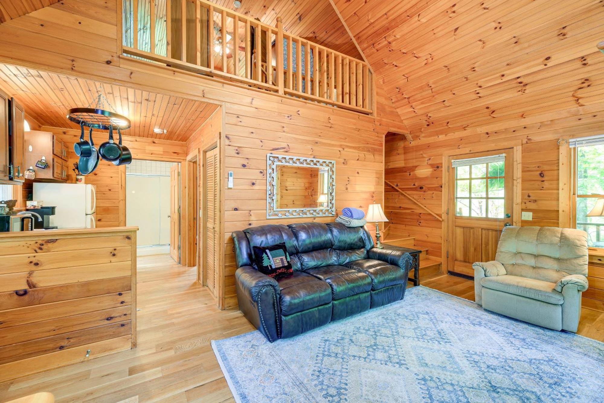 Quaint Blue Ridge Cabin Rental With On-Site Stream! Sparta Екстериор снимка